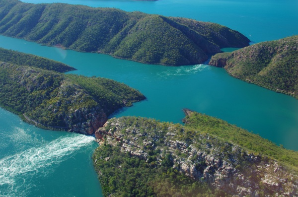 Derby Horizontal Falls tour - Both falls from the Air
